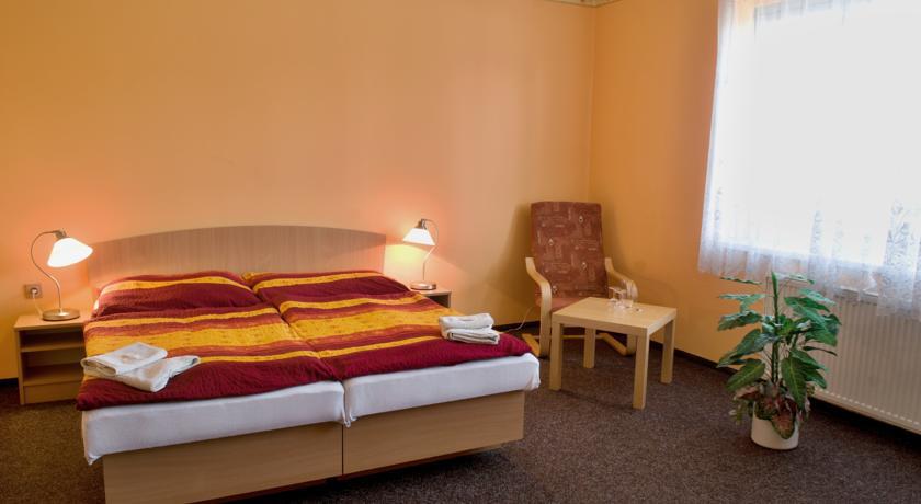 Hotel Bohemia Jičín エクステリア 写真